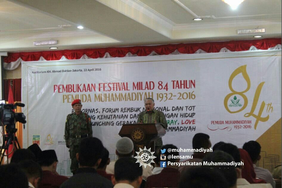 Pemuda Muhammadiyah Luncurkan Gerakan Clean, Pray, Love